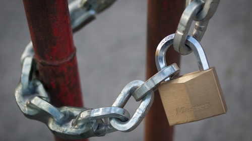 Una dintre cele mai cunoscute fabrici din România a intrat în faliment. Decizia este definitivă