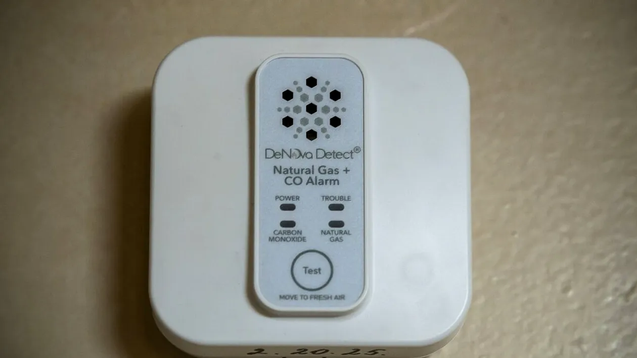 Cât costă un detector de gaze acum, în octombrie 2025. Sunt obligatorii în apartamente