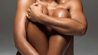 Kelly Rowland, goala pusca in revista "VIBE"