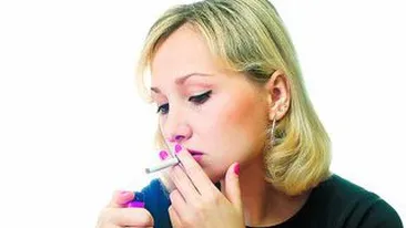 Tigarile omoara tot mai multe femei