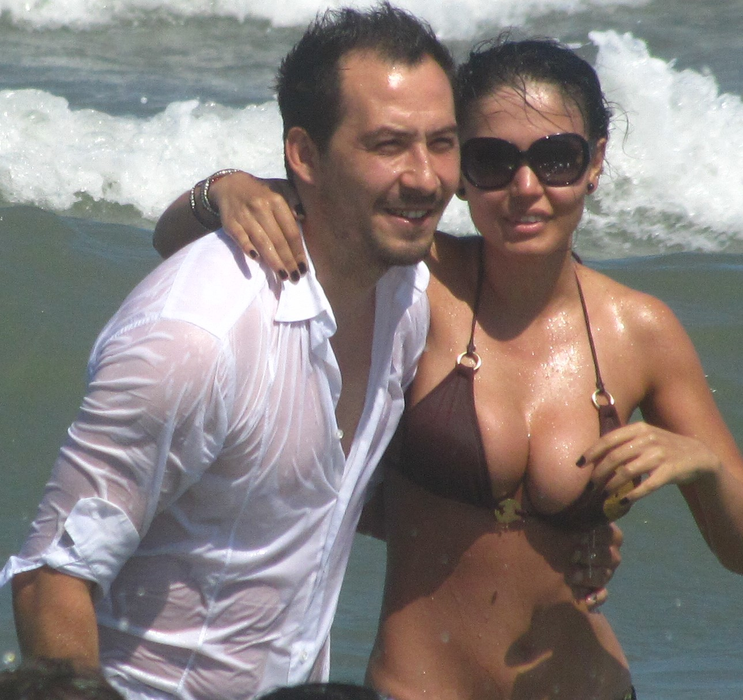 De rușine, Andreea Mantea nu mai face plajă în costum de baie. Cum arată însă trupul ei în bikini