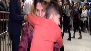 Copil de 5 ani, ÎNCĂTUŞAT în aeroport! Motivul este halucinant