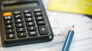 Ce vor păți românii care nu își plătesc taxele și amenzile. Statul român pune piciorul în prag
