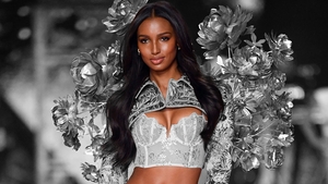 Fostul model Victoria's Secret, Jasmine Tookes, este însărcinată pentru prima oară