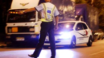 VIDEO Un sofer de 20 de ani a lovit trei masini in Capitala, in timp ce era urmarit de politie