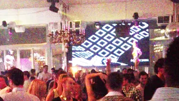 Se plange ca nu are voie sa faca efort, dar se rupe pe muzica house. Xonia a uitat ca s-a operat si trebuie sa stea la pat!