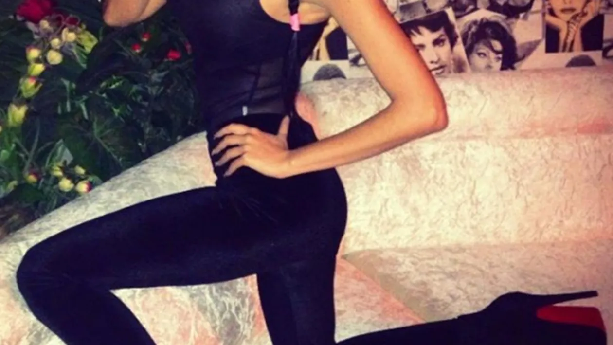 Dumnezeule, cat de HORROR arata! O vedeta de la noi a uimit cu silueta ei! E slaba moarta, dar pozeaza sexy: E groaznica