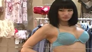 Nu mai suportă frigul! Roxana Marinescu:"Plec în Maldive cu iubitul, mi-am luat costum de baie şi mi-am făcut o coafură inghinală"