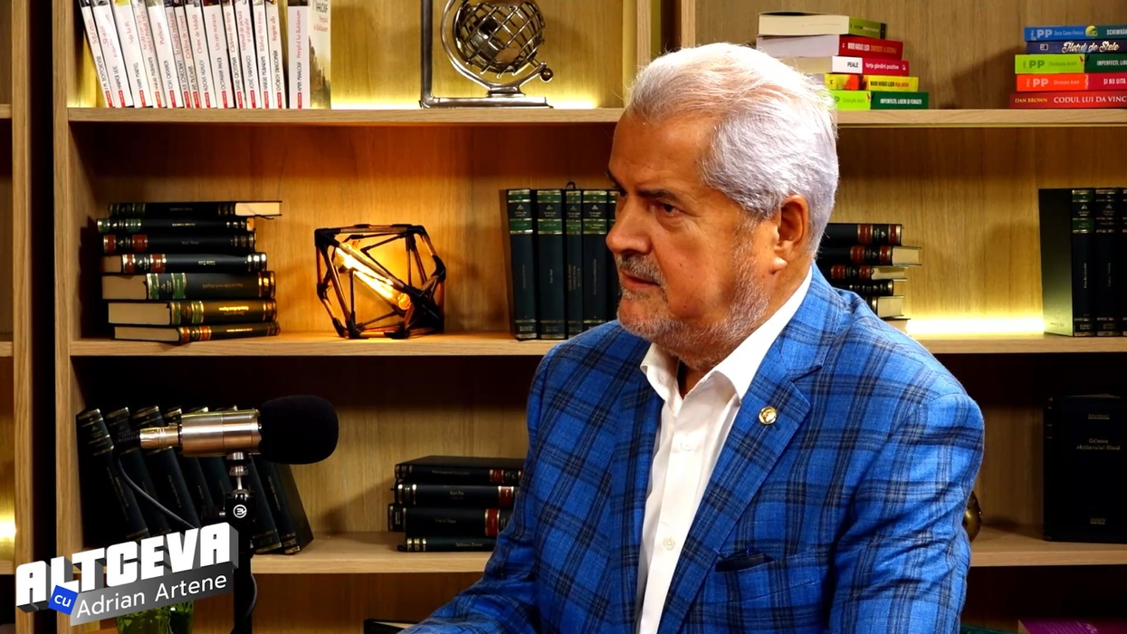 Urmărește interviul integral cu Adrian Năstase, sâmbătă, 6 august, de la ora 19, doar pe canalul de YouTube Altceva cu Adrian Artene (Foto: captură video)