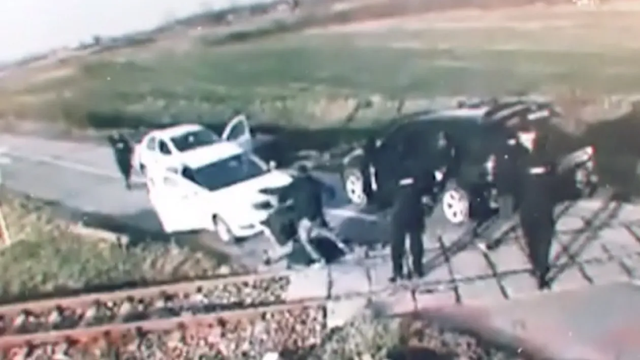 Reacţia fratelui Biancăi Drăguşanu, după ce au apărut imaginile în care poliţiştii îl bat măr! Dosarul s-ar afla...