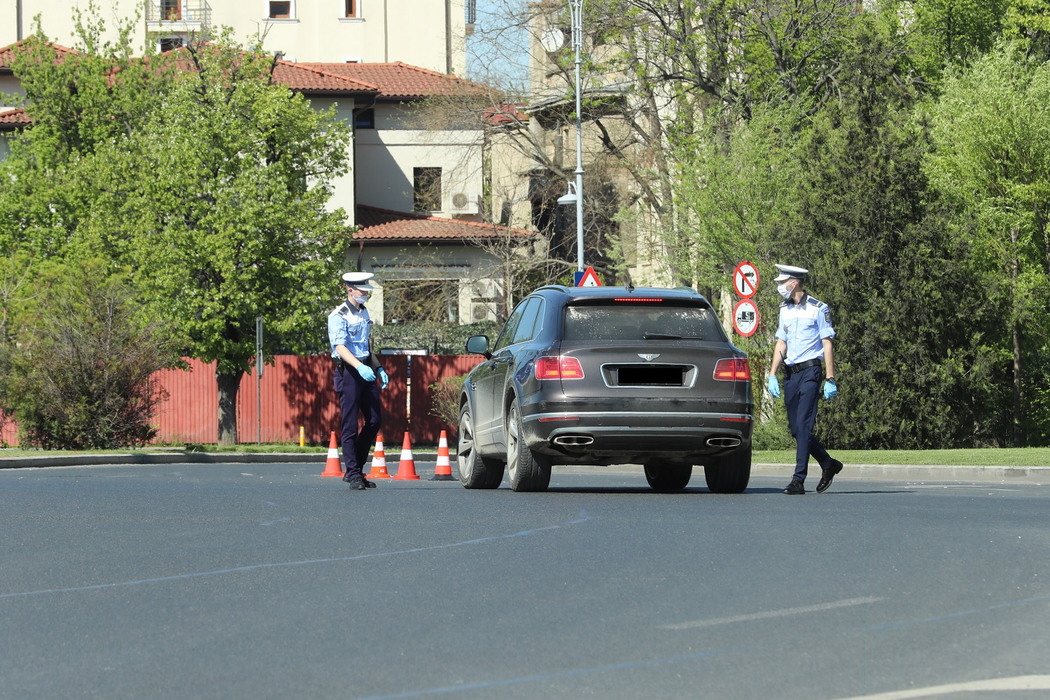 Gigi Becali, tras pe dreapta de polițiști