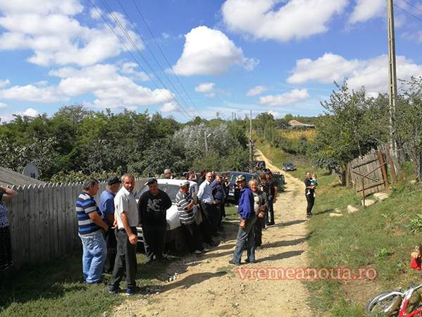 Imagini emoționante de la înmormântarea Biancăi Hîncu, fata găsită spânzurată în Huși. Mărturisire cutremurătoare făcută de iubitul adolescentei de 17 ani