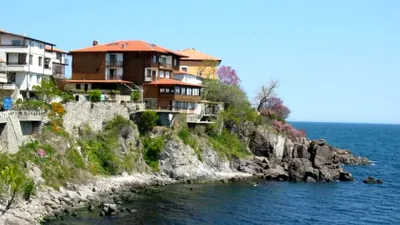 Cum s-a transformat o zonă din Bulgaria într-un magnet pentru britanici: Este ca Amalfi, dar mai ieftină
