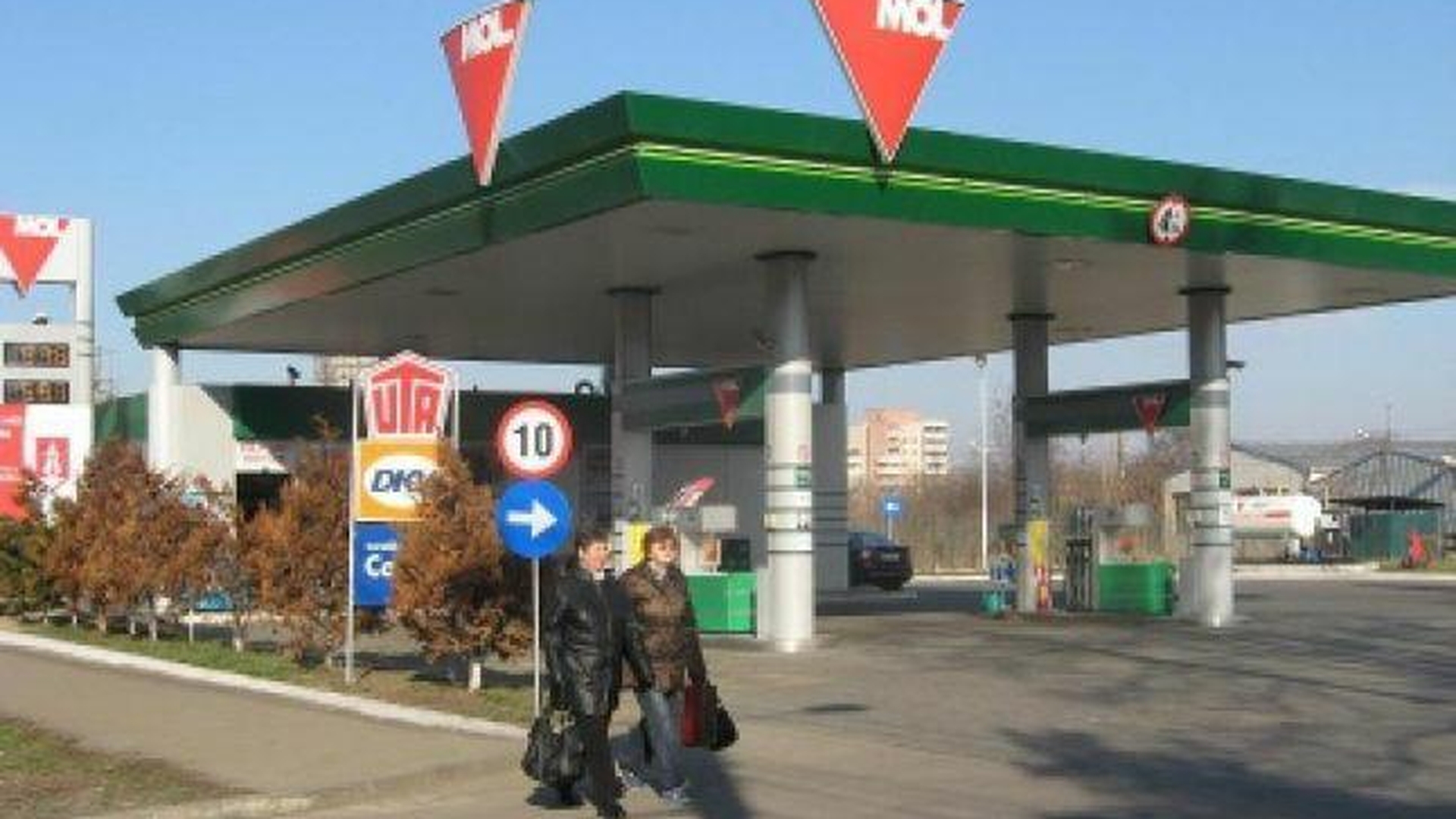 Jaf armat la o benzinărie din Satu Mare. Atacatorul a fugit cu...