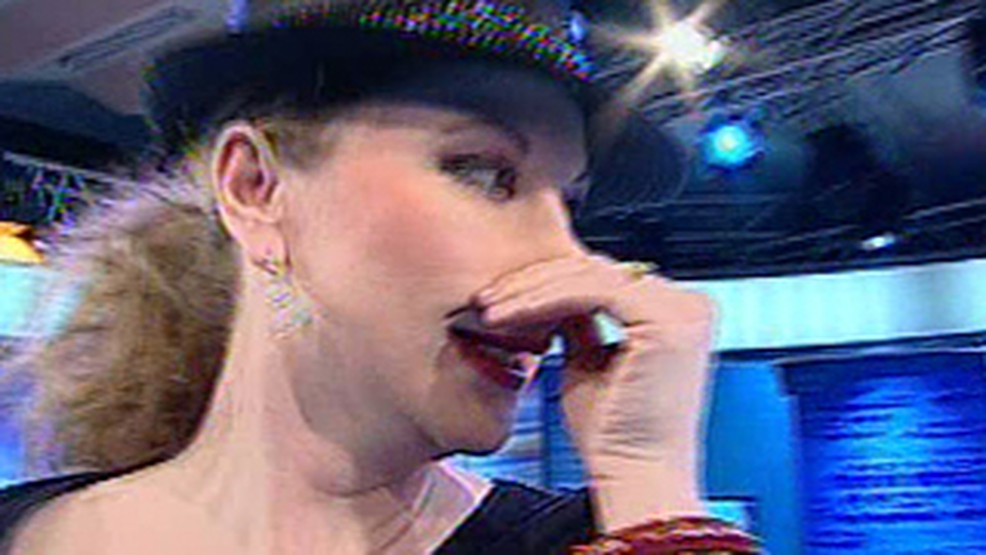 VIDEO Circ cu Oana si Viorel Lis! Uite cum fug Oana si Simona Gherghe cand vad un sarpe