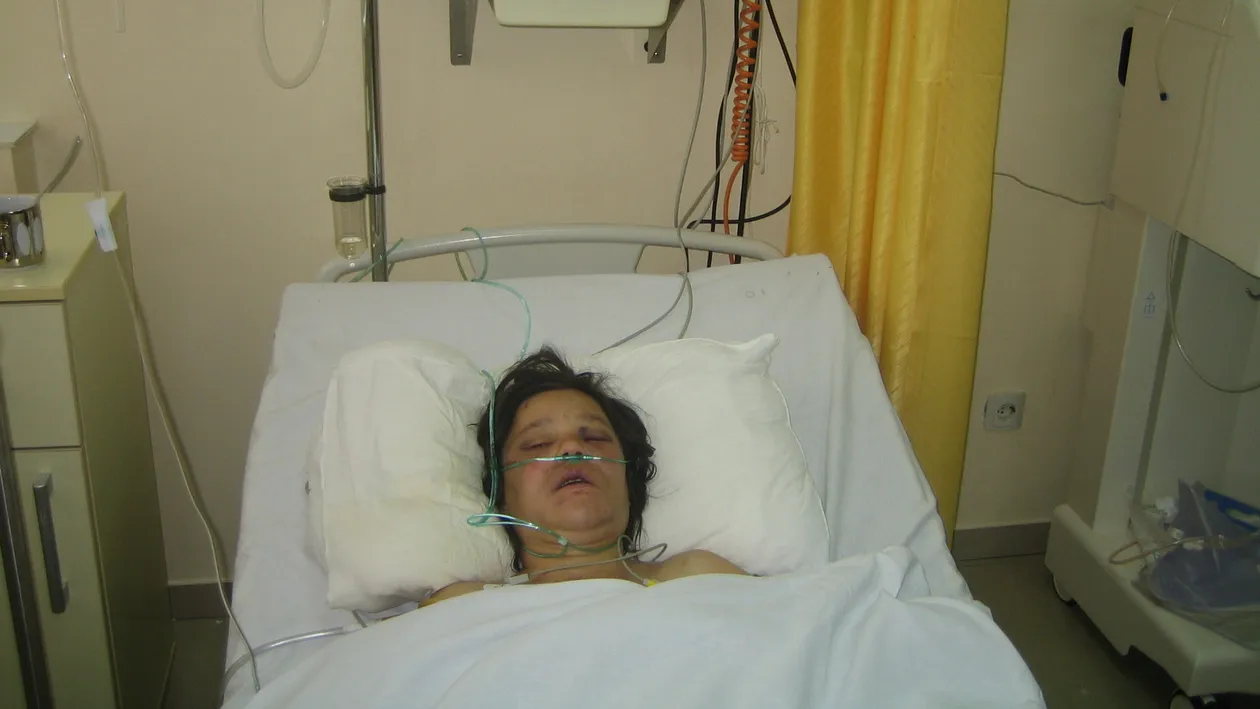 Şi-a snopit în bătaie concubina gravidă în nouă luni! Femeia a pierdut sarcina, iar agresorul a fugit!