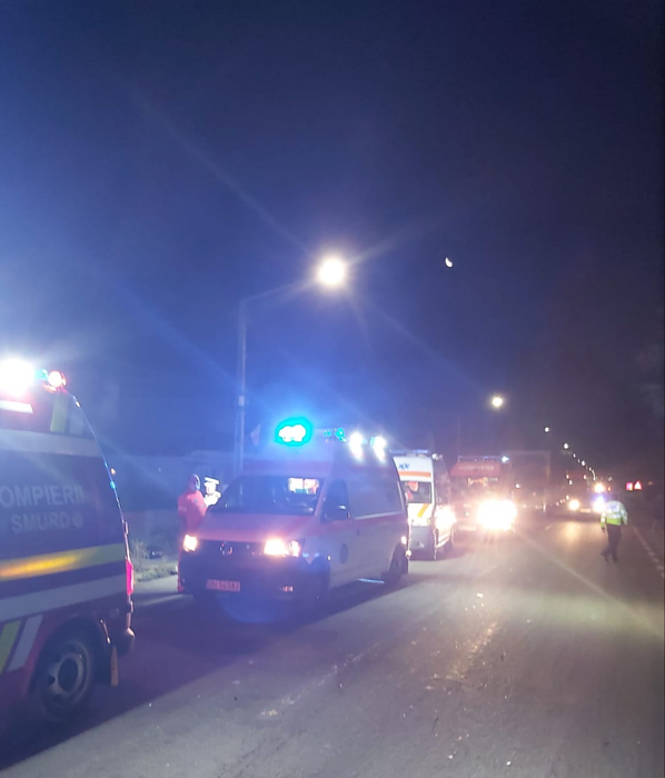 Tragedie în Bistrița-Năsăud! Un bărbat a murit, iar soția și cei trei copii au ajuns la spital în urma unui accident grav