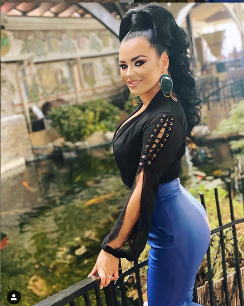 Momentul când Carmen de la Sălciua se tăvălește de râs, după scandalul cu Bianca Drăgușanu: ”Dimineața, la prânz și seara!”