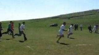 VIDEO Fotbal si capete sparte la un meci de fotbal din liga judeteana!