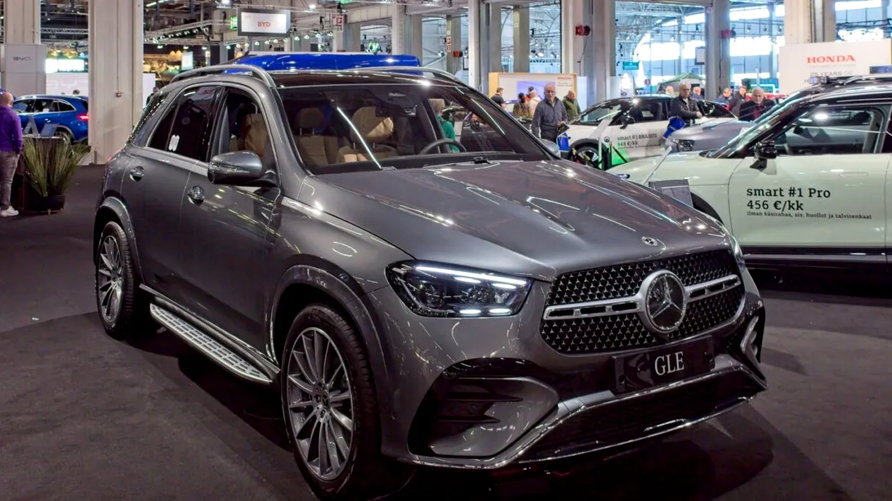 A cumpărat un Mercedes GLE 400 în valoare de 100.000 de euro, dar a simțit miros de ars la condus. Ce a descoperit mecanicul