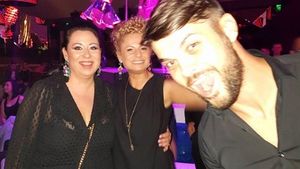 A slăbit şi acum a ieşit la club după un an şi jumătate! Cum s-a îmbrăcat Oana Roman pentru petrecere