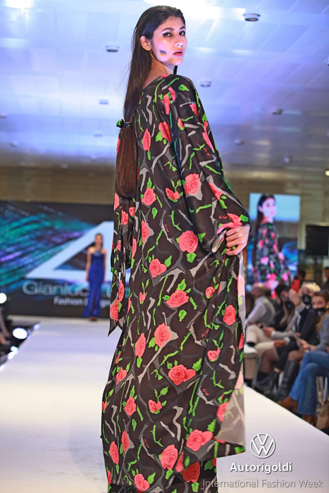 Raisandra, solidară cu poporul ucrainean la “Milano Fashion Week”. Gestul de suflet pe care l-a făcut pe scenă, în timpul defilărilor și reprezentațiilor | FOTO + VIDEO