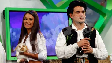 Razvan si Dani petrec Pastele impreuna cu rudele de la tara