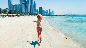 Cum a filmat-o Tiberiu Argint pe Andreea Bălan, în dormitorul hotelului din Dubai. Reacția fanilor a fost pe măsură. VIDEO