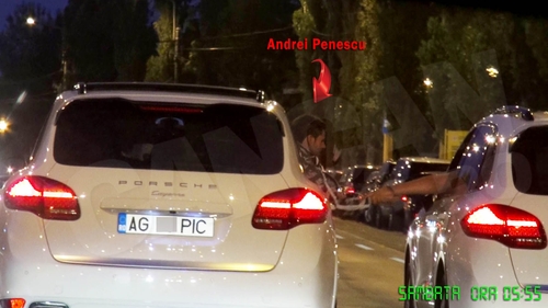 Penescu Jr, beat si putin infometat pe litoral. Si s-a dus cu Porsche-le sa-si ia o shaorma si lapte batut!