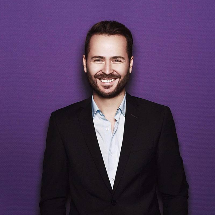 Edward Maya a devenit instructor de tantra