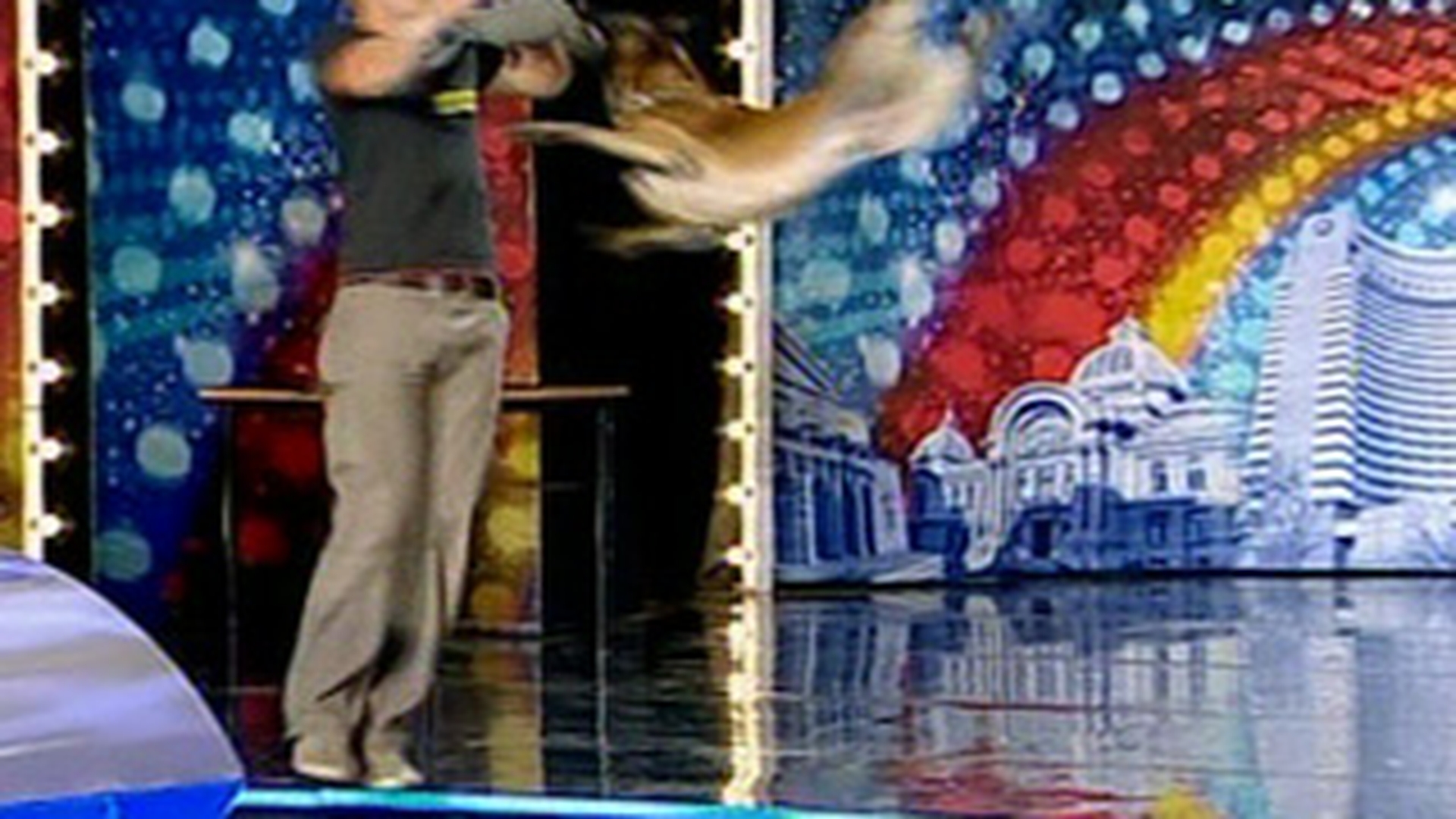 El e Slow, cel mai tare ciobanesc german de la "Romanii au talent"! Vezi ce acrobatii stie sa faca!
