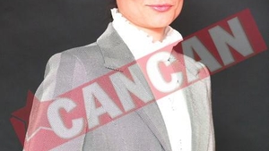 Super Nanny colectioneaza creioane colorate