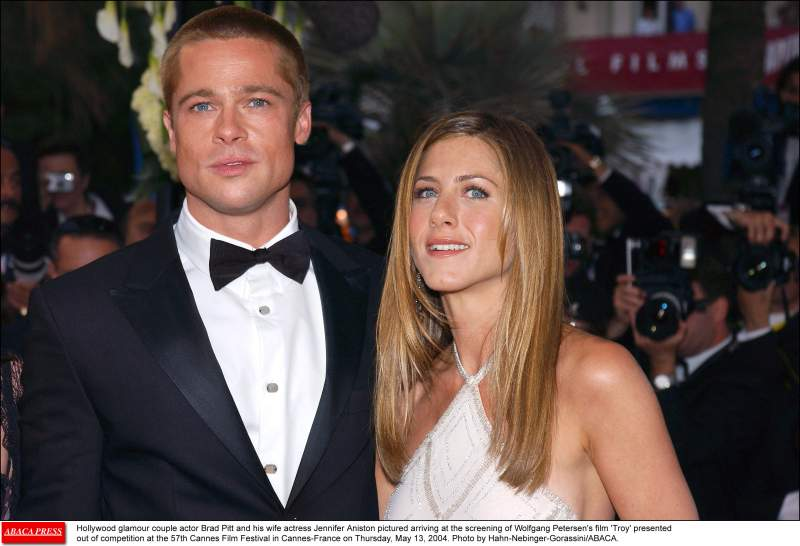 Angelina Jolie, înlocuită de Brad Pitt cu fosta soție! Ipostaza pasională dintre actor și Jennifer Aniston surprinsă de paparazzi