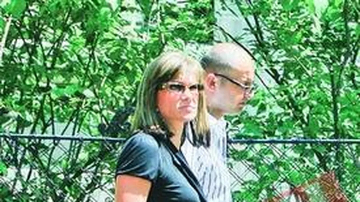 A rupt-o cu Romanita!