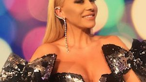 Anda Adam a pozat cu zonele intime la vedere! Imaginea e atât de HOT, încât ţi se încinge sângele "în instalaţie"