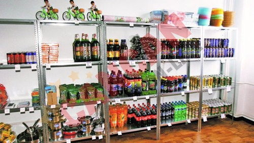 Pijamale, blugi si camasi confiscate, la pret de nimic