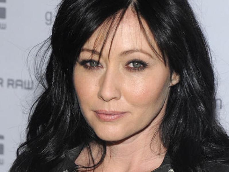 După mastectomie, acum Shannen Doherty a trecut printr-o intervenție de reconstrucție a sânilor