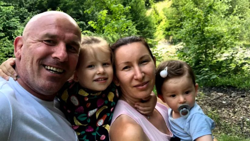 Cătălin Zmărăndescu, imagini alături de familie după ce a părăsit competiția Survivor România. Incredibil cum arată acum