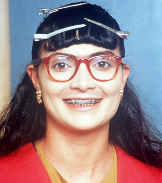Cum arată și cu ce se ocupă ”Betty cea urâtă” la 52 de ani. Transformarea uluitoare a Anei Maria Orozco