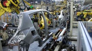 Din cauza norului de cenusa, Nissan pierde aproape 2.000 de masini din productia anuala