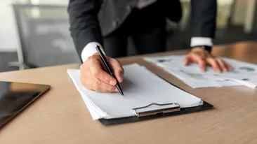 Preț procură notarială 2026. Cât plătești în funcție de tipul acesteia