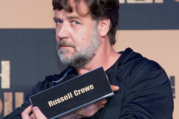 Russell Crowe este de nerecunoscut! Kilogramele în plus l-au transformat complet pe celebrul actor