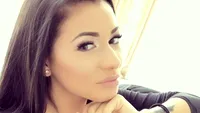 A făcut-o şi pe asta! Roxana Vancea şi-a arătat fluturele din chiloţei