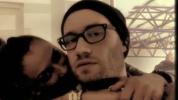 Ce a patit Mihai Bendeac cand vorbea la telefon. O babuta s-a apropiat de el si....ce i-a spus la enervat la culme!