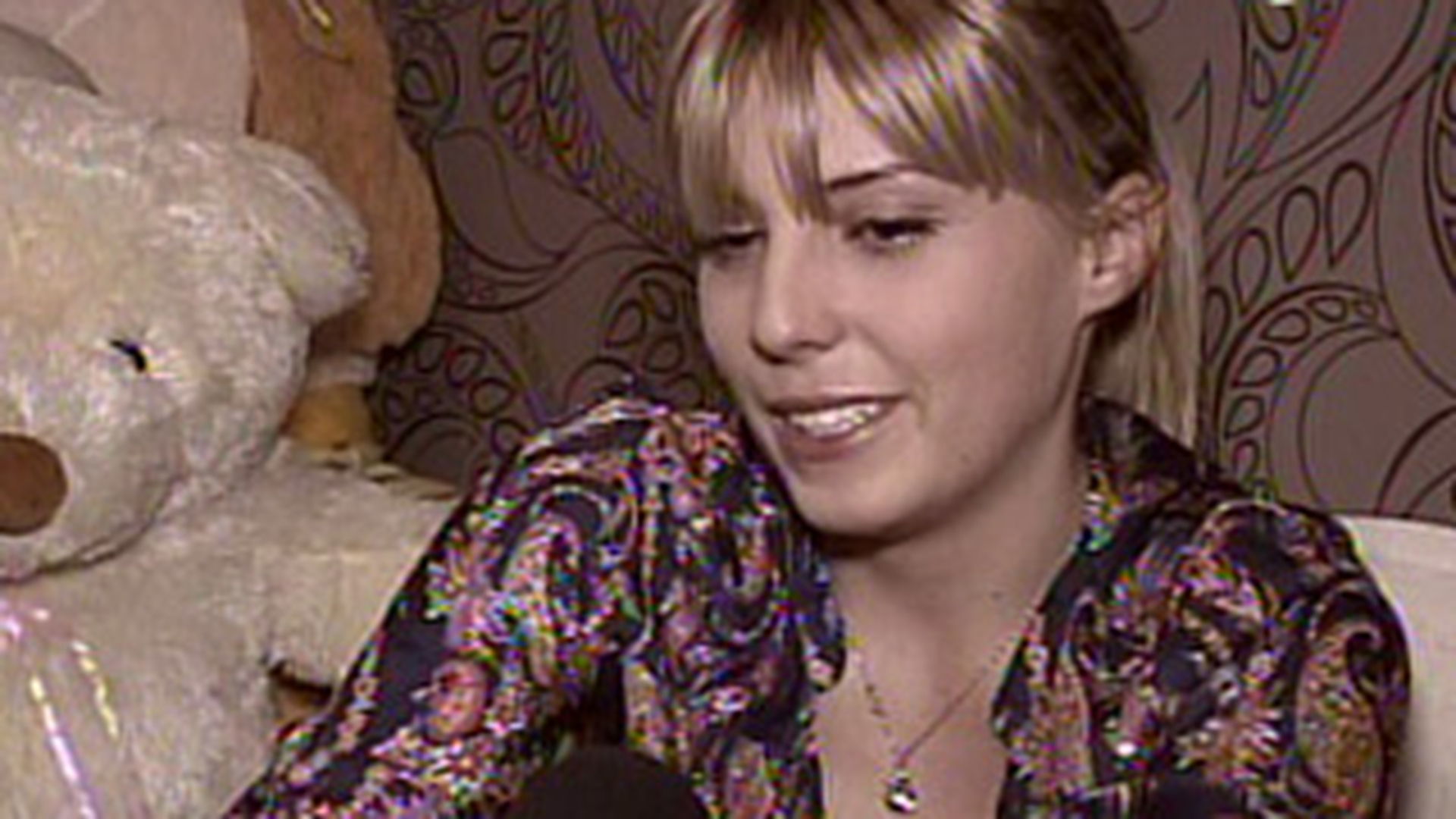 Alina Plugaru a avut o copilarie trista! "La sapte ani am ramas fara mama! Buncii m-au crescut, dar mereu am avut chipul mamei mele in minte"