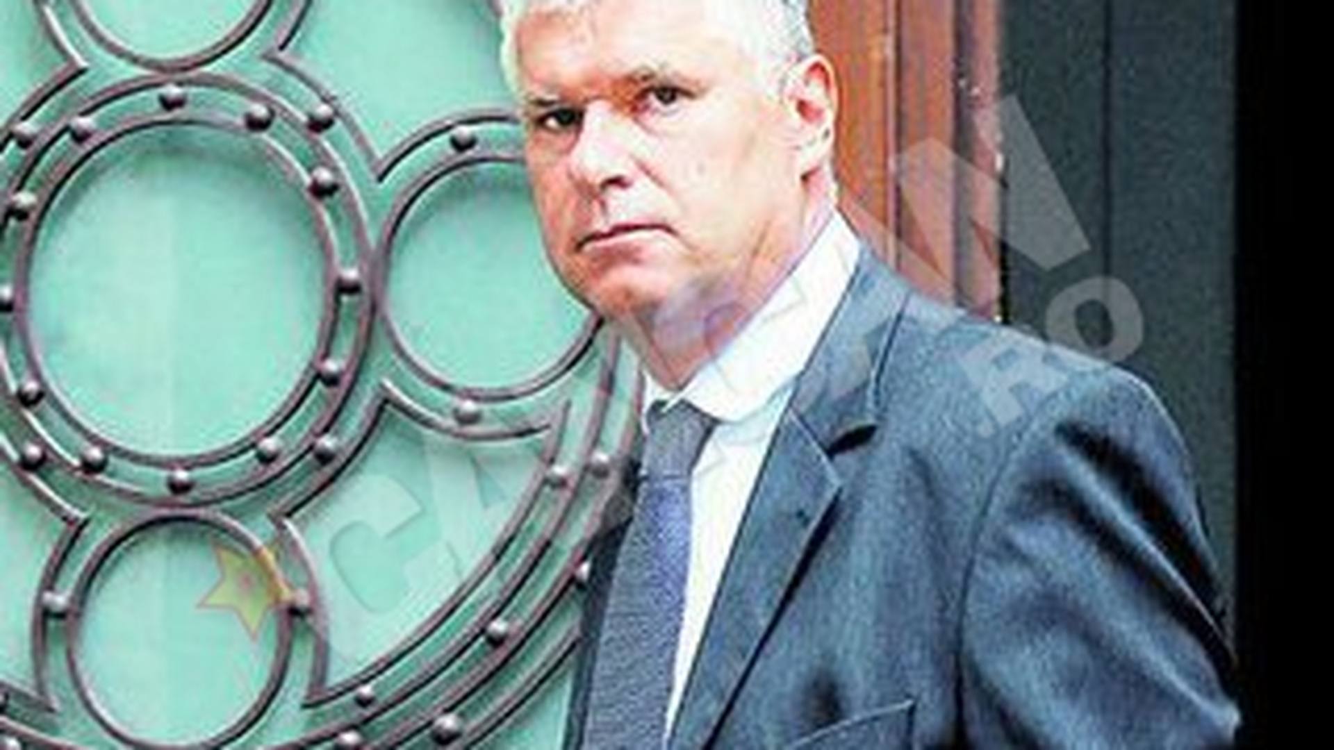 "Bancherul anului" a demisionat! Robert Rekkers pleaca de la Transilvania!