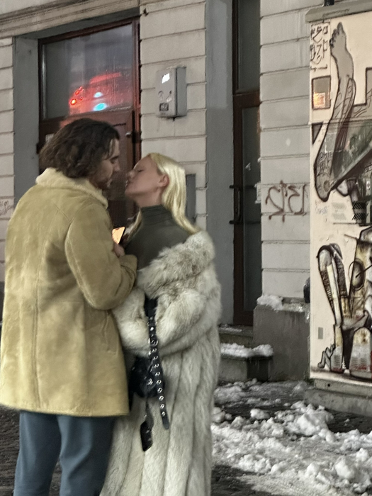 Cum arată milionarul care i-a sucit mințile sexoasei artiste?! El este noul iubit al Alexandrei Stan!