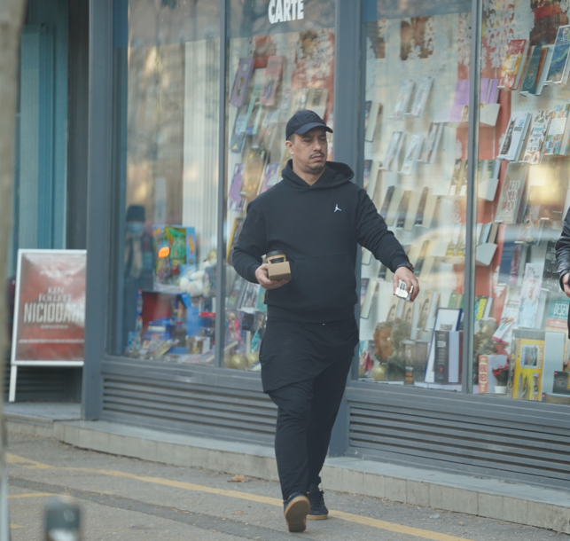 Dani Prințul Banatului a intrat în benzinărie, de unde și-a luat cafea și țigări