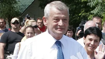 15 baraci si tarabe, ridicate de pe domeniul public! Primarul Oprescu a dat dispozitie pentru demolarea chioscurilor ilegale din zona Unirii