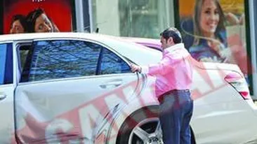 Adrian Minune a dat autografe dupa un accident rutier